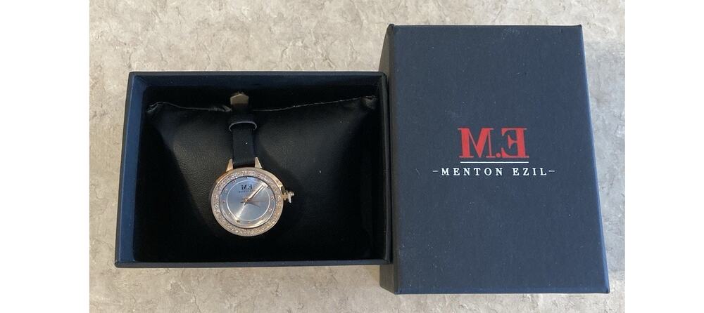 Women's Analog Watch Genuine Black Leather Band Bling Dressy Menton Ezil